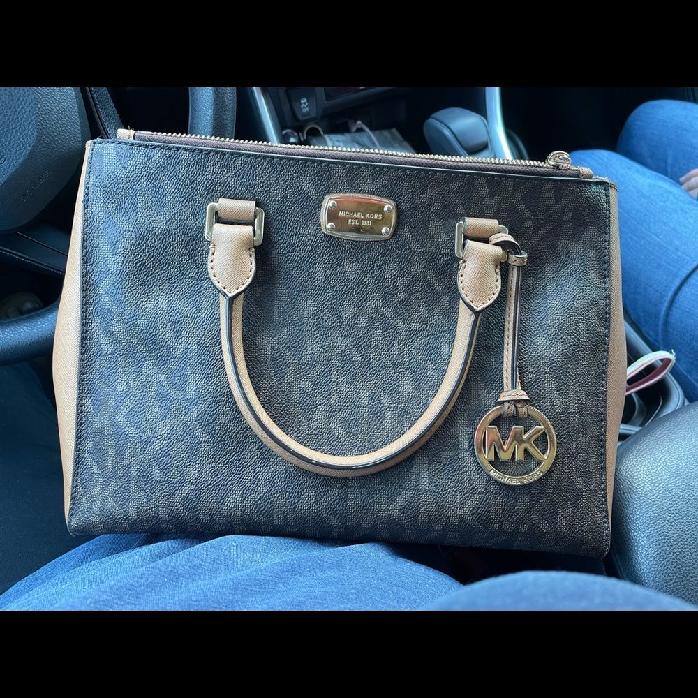 Michael Kors satchel***read description***